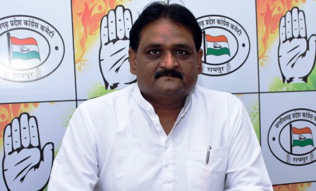 राहुल गांधी की सदस्यता खत्म होने से अडानी के घोटाले पर पर्दा नहीं पड़ने वाला : कांग्रेस