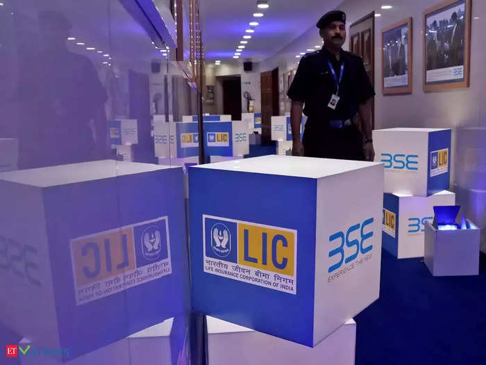 अडानी के अच्छे दिन का LIC को फायदा
