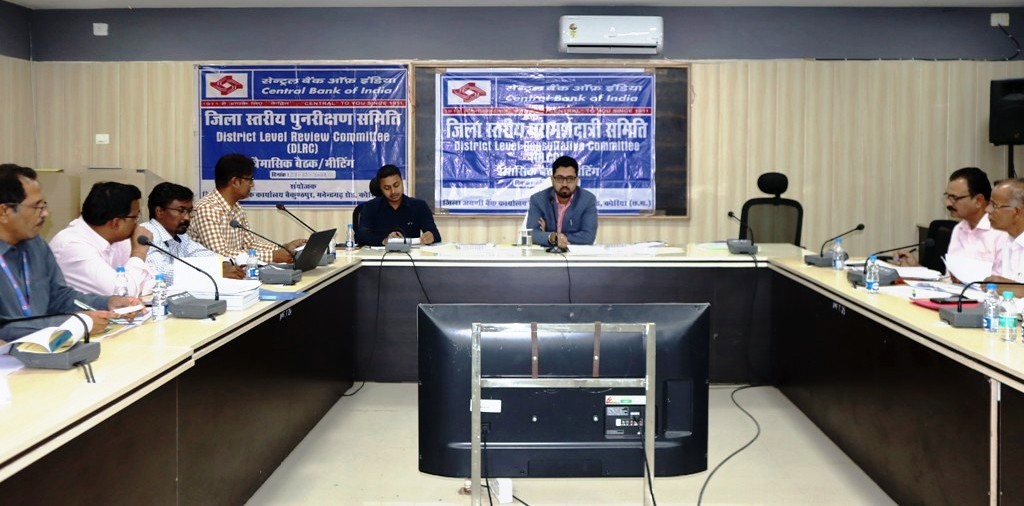 केसीसी के लिए आयोजित हो शिविर, किसानों को मिले लाभ : कलेक्टर