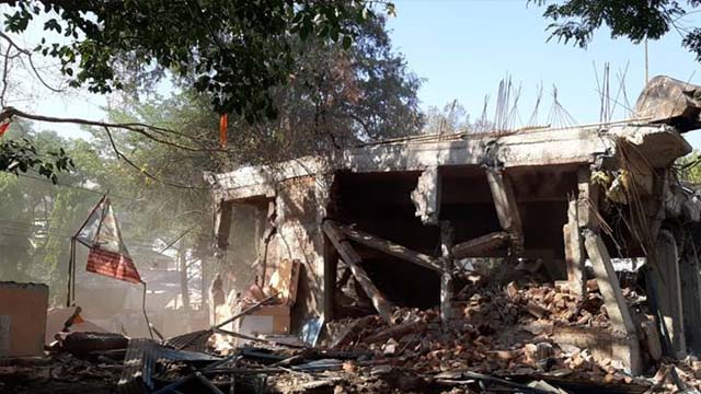 इंदौर हादसे के बाद बड़ा एक्शन, बेलेश्वर महादेव मंदिर के अवैध निर्माण पर चला बुलडोजर