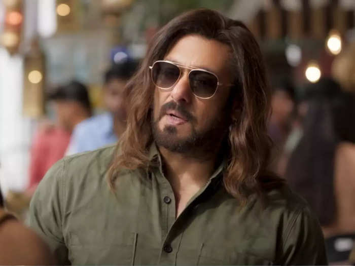 ‘किसी का भाई किसी की जान’ से पहले घबराए हुए हैं Salman Khan? फ्लॉप हो रही हिंदी फिल्मों के लिए मेकर्स को कोसा