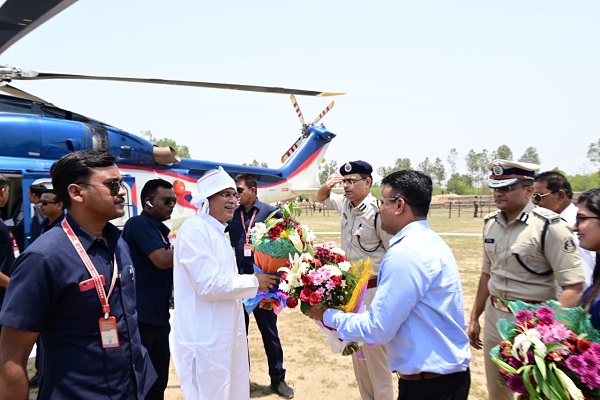 भेंट मुलाक़ात: सीएम बघेल भाटापारा विधानसभा पहुंचे