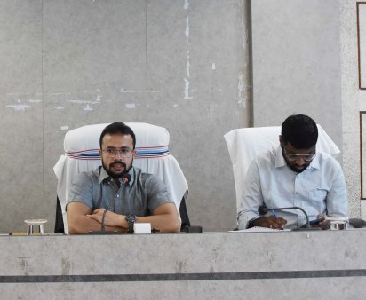कलेक्टर ने विभागवार लंबित एजेंडे के संबंध में दिए दिशा निर्देश
