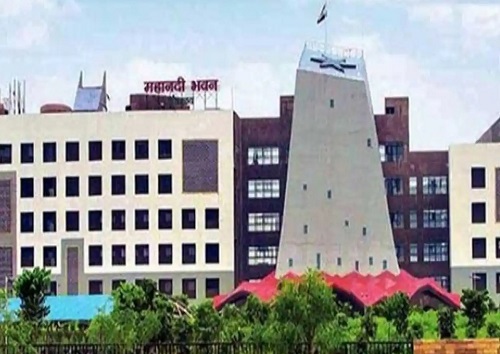 छत्तीसगढ़ के आईएएस अफसर की नौकरी खतरे में, ये है वजह…