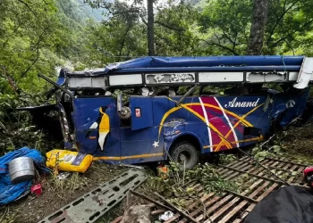Uttarakhand: उत्तरकाशी में सवारियों से भरी एक बस खाई में पलटी, हादसे में 7 लोगों की मौत