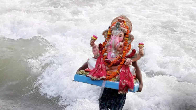 इंदौर में गणेश प्रतिमा विसर्जन के दौरान हादसा, तीन लोगों की डूबने से हुई मौत; दो घायल