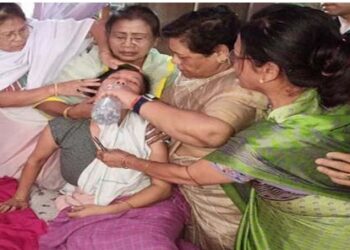 मणिपुर में तनाव भरी शांति, सरकार ने कर्फ्यू में दी छूट; राज्यपाल ने मारे गए 2 स्टूडेंट्स के परिजनों से की मुलाकात