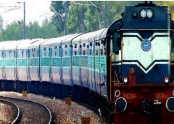 रेलवे ने ट्रेन दुर्घटनाओं में किसी की मृत्यु होने या घायल होने पर मिलने वाली अनुग्रह राशि में दस गुना की बढ़ोतरी की