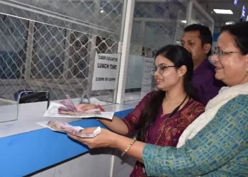 शाहजहांपुर के बैंकों में जमा हुए दो हजार के नोट, 43 हजार के पार पहुंची संख्या