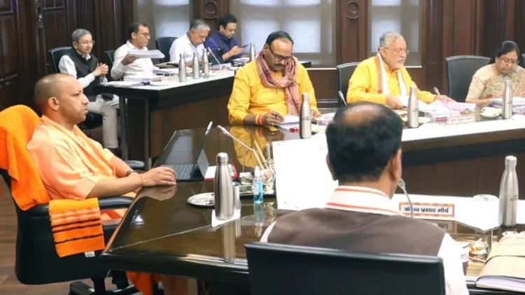योगी कैबिनेट का बड़ा फैसला- बढ़ाई गई डॉक्टरों की रिटायरमेंट की आयु सीमा, इन पदों को छोड़