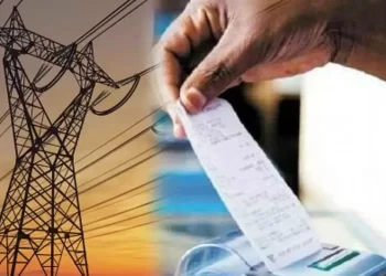 यूपी में उद्योगों-दुकानों का बिजली कनेक्शन होगा महंगा, आयोग करेगा अंत‍िम निर्णय