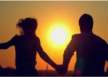 10वीं के छात्र को दिल दे बैठी स्कूल टीचर, अश्लील चैट-तस्वीरें और धर्म परिवर्तन, पढ़ें अनोखी लव स्टोरी