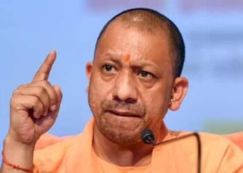 सीएम योगी ने 393 होम्योपैथिक फार्मासिस्ट को सौंपे नियुक्ति पत्र, बोले- संकोच छोड़ युवा ‘आयुष’ में बनाए करियर