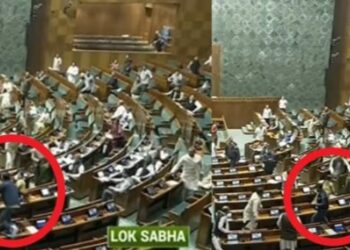 संसद की सुरक्षा में बड़ी चूक; लोकसभा में कूदे 2 अज्ञात लोग, सांसदों की कुर्सियों पर उत्पात मचाया… सदन को धुआं-धुआं किया
