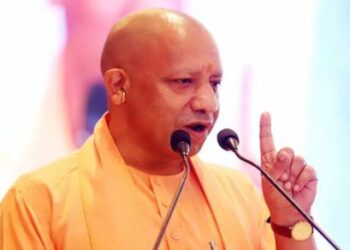 UP Police: युवाओं को सीएम योगी का बड़ा तोहफा, यूपी कॉन्स्टेबल भर्ती की आयु सीमा में 3 साल की छूट