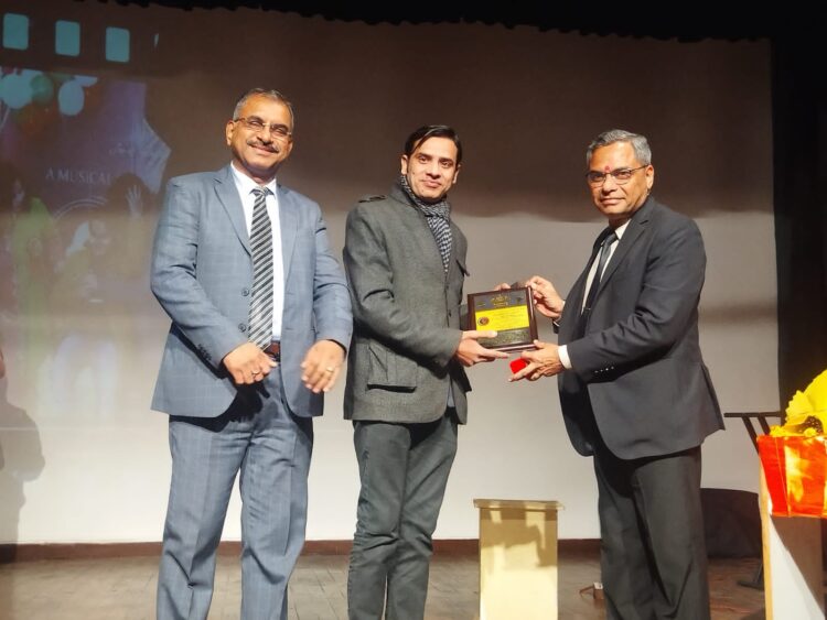 श्री सचिन चतुर्वेदी (अनुराग्यम) को निर्वाण वर्ल्ड सोसायटी द्वारा सम्मानित किया गया।