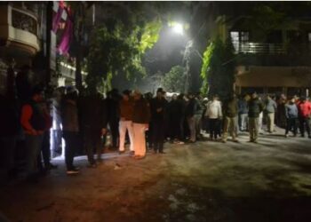 Delhi: पीतमपुरा में 4 मंजिला इमारत में लगी भीषण आग, 5 लोग जिंदा जले
