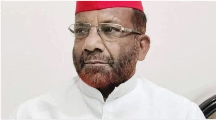 भदोही से सपा विधायक जाहिद बेग पर तीसरा मुकदमा, सब इंस्पेक्टर की वर्दी फाड़ने का आरोप