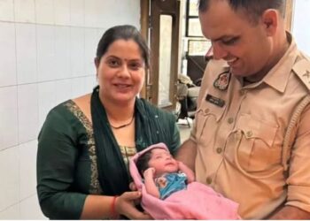 गाजियाबाद: झाड़ियों में मिली नवजात बच्ची, चौकी इंचार्ज ने किया गोद लेने का फैसला लेकिन…