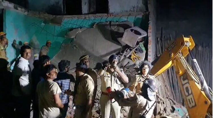 बुलंदशहर स‍िलेंडर ब्‍लास्‍ट में मरने वालों की संख्‍या हुई छह, 10 घायल