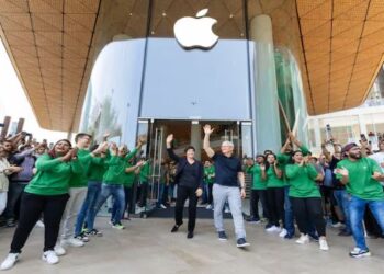 Apple ने भारत में अब तक का सबसे बड़ा राजस्व अर्जित करने का रिकॉर्ड बनाया: टिम कुक