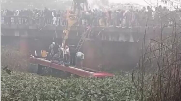 पंजाब के बठिंडा में भीषण सड़क हादसा, नाले में बस गिरने से 8 लोगों की मौत, कई घायल