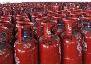 अब घर बैठे अपने फोन से चेक करें LPG सिलेंडर पर सब्सिडी की पैसे