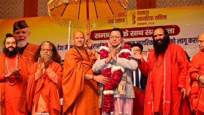 उत्तराखंड से निकली UCC की गंगा, जो पूरे देश में बहेगी, महाकुंभ में बोले CM धामी