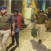 हाथरस में ऑनलाइन गेम में करोड़ों की ठगी करने वाला मास्टरमाइंड गिरफ्तार, 12.50 करोड़ की प्रॉपर्टी के दस्तावेज मिलेहाथरस में ऑनलाइन गेम में करोड़ों की ठगी करने वाला मास्टरमाइंड गिरफ्तार, 12.50 करोड़ की प्रॉपर्टी के दस्तावेज मिले
