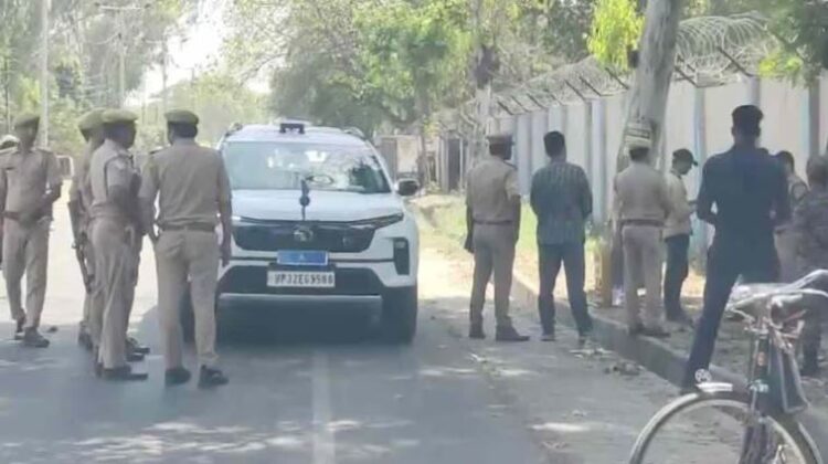 प्रयागराज में एयरफोर्स अफसर की गोली मारकर हत्या, दीवार फांदकर कॉलोनी में घुसा था शूटर