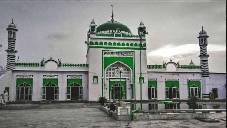 संभल में होली के दिन निकलेगा जुलूस, ढकी जाएंगी ये 10 मस्जिदें