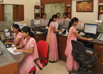 यूपी बोर्ड रिजल्ट से पहले अभिभावकों के पास क्यों आ रहीं कॉल? सच्चाई जानकर उड़ जाएंगे होश