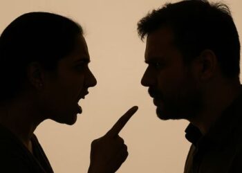 शरीर पर गुदवाया आशिक का नाम, पति को धमकाया; बोली- मेरठ वाले सौरभ के तो 15 ही हुए, तुम्हारे 30 टुकड़े करुंगी…