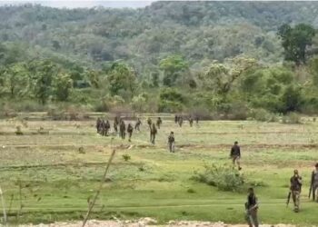 मारा गया नक्सली कमांडर! 10 लाख का इनामी भी गिरफ्तार, रात भर चली पुलिस और नक्सलियों के बीच मुठभेड़