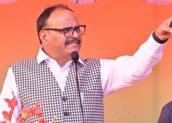 सपा मीडिया सेल के एक्स अकाउंट से डिप्टी सीएम ब्रजेश पाठक पर अभद्र टिप्पणी, दो थानों में मुकदमा