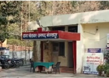 पलट गई गैंगरेप की कहानी, लड़की खुद बॉयफ्रेंड के साथ गई थी होटल, मां ने 4 लड़कों को करवा दिया था अरेस्ट