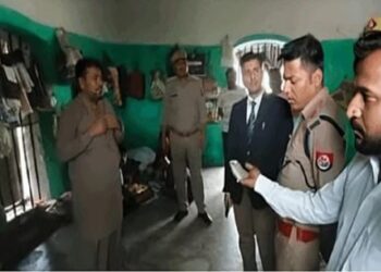 ललितपुर जेल में पूर्व सांसद रिजवान जहीर की बैरक से आपत्तिजनक वस्तुएं और नकदी बरामद, कर्मियों पर होगी कार्रवाई